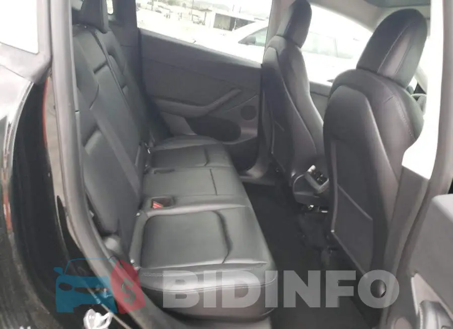 7SAYGDEE9NF557897 Photo# 10