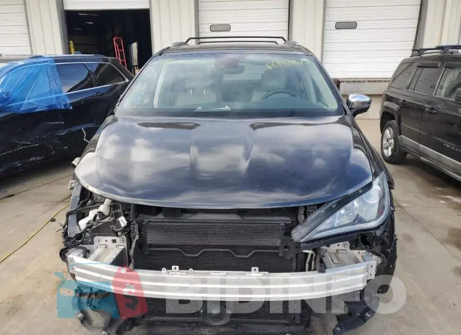 2C4RC1GG5HR572075 Photo# 5