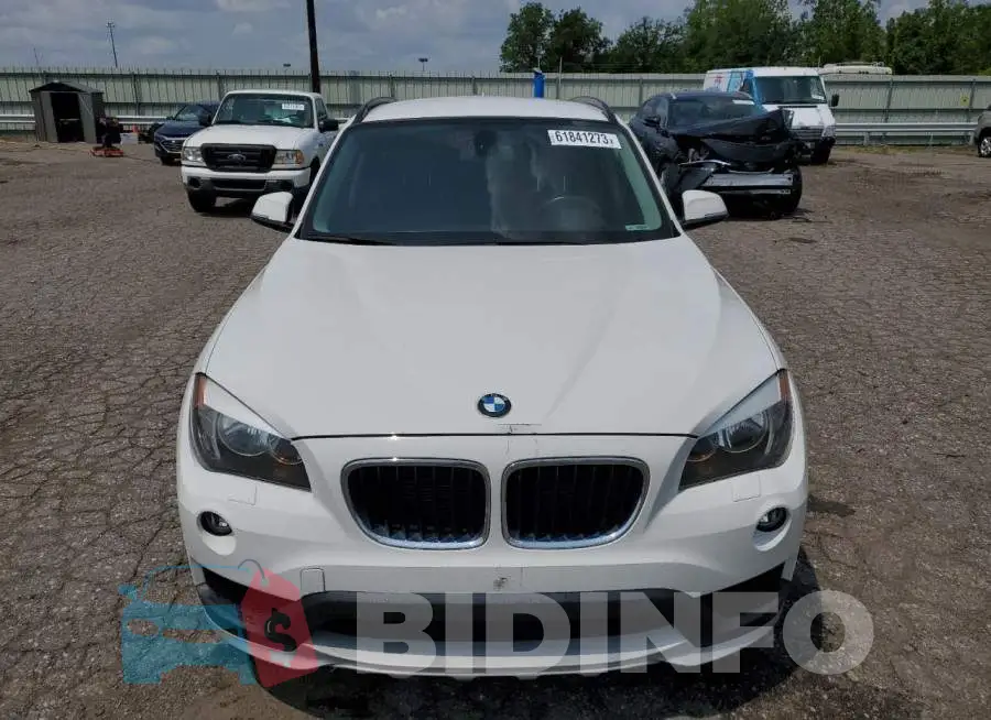 WBAVL1C55FVY28080 Photo# 5