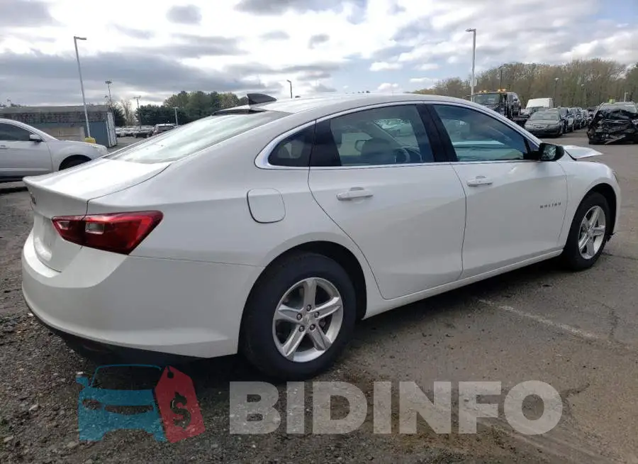 1G1ZB5ST3NF182201 Photo# 3