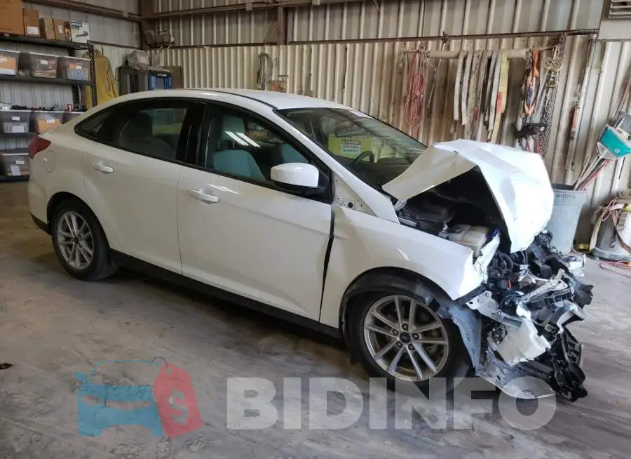 1FADP3F2XJL269264 Photo# 4