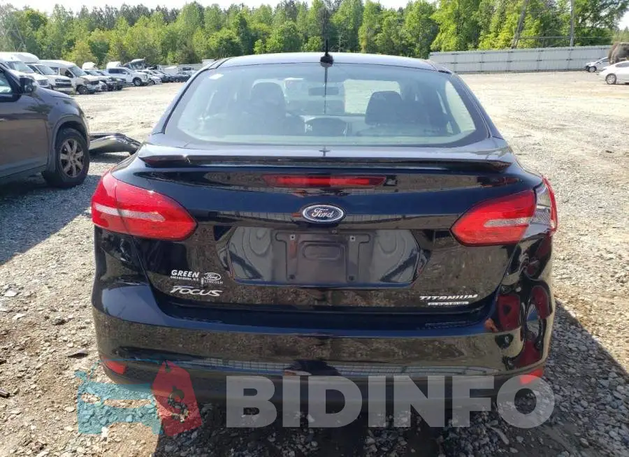 1FADP3J28GL273796 Photo# 6