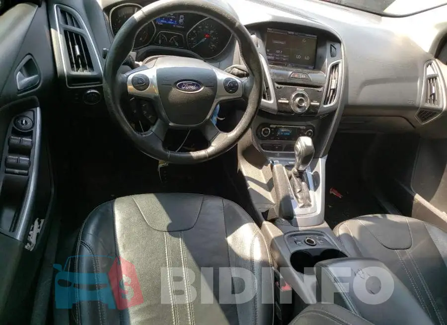 1FADP3J2XEL165077 Photo# 8