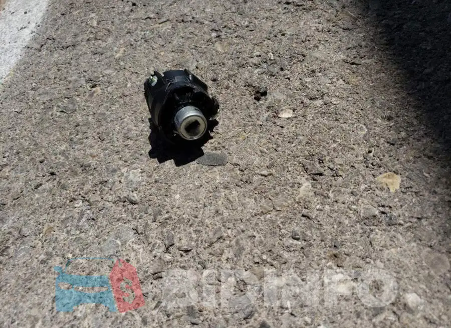 KNDJ23AU1M7137284 Photo# 12