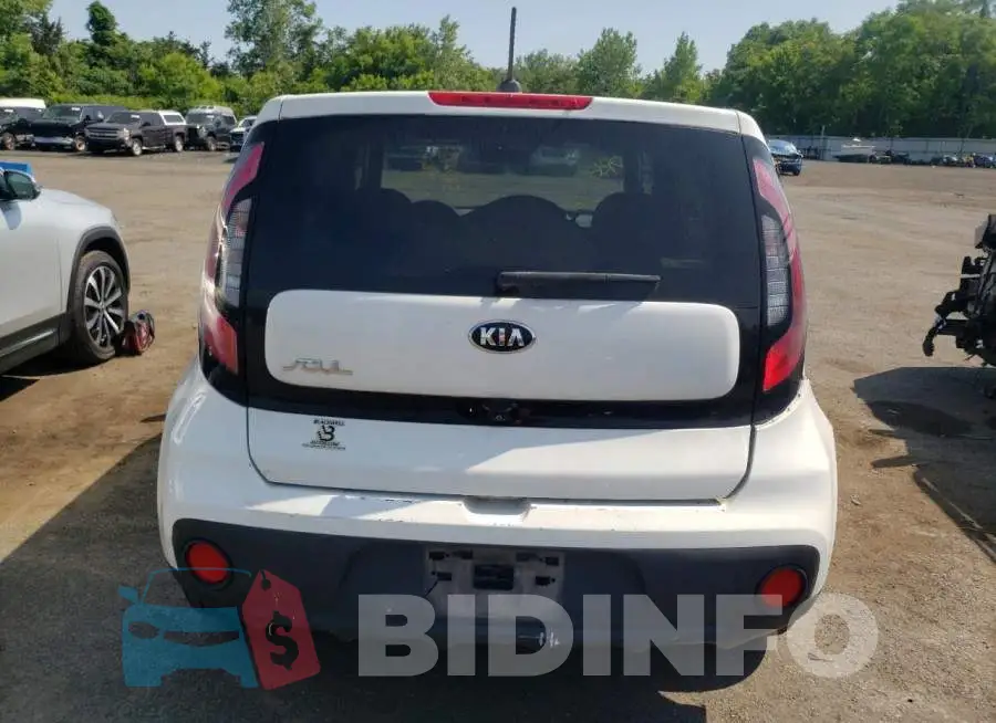 KNDJN2A2XH7425035 Photo# 6