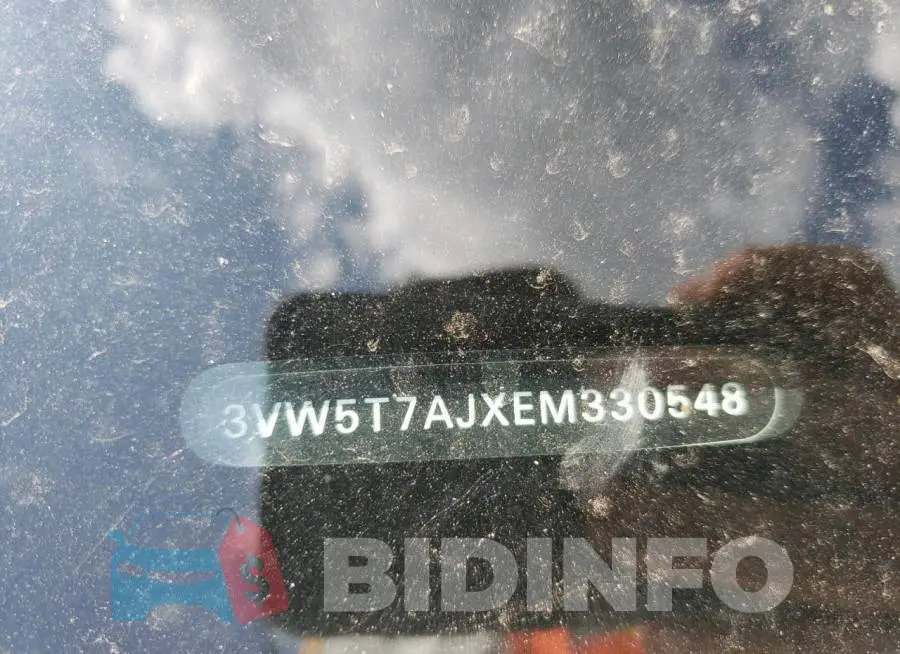 3VW5T7AJXEM330548 Photo# 12