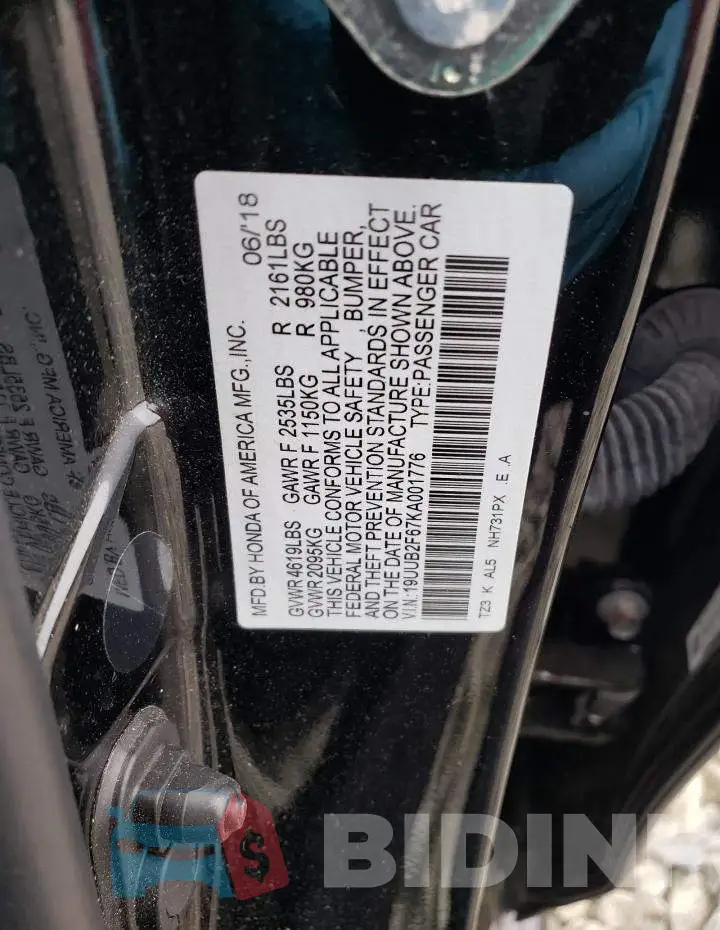 19UUB2F67KA001776 Photo# 12