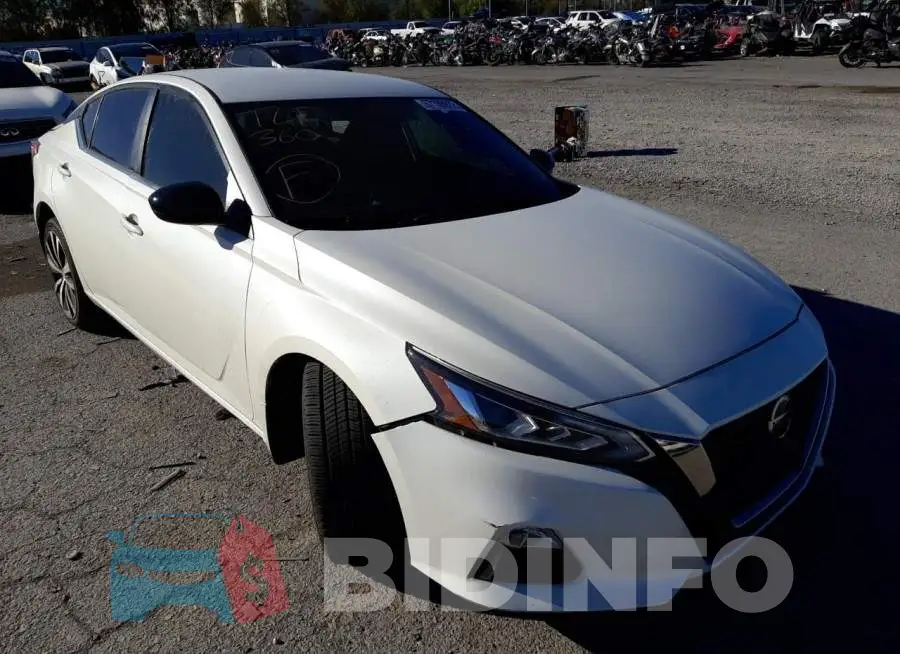 1N4BL4CV3KC135396 Photo# 1