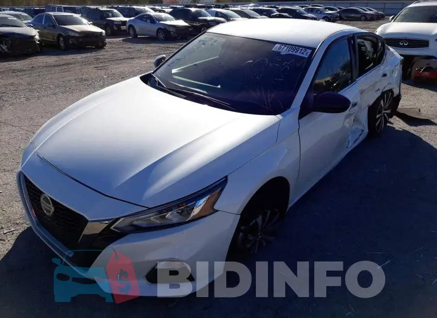 1N4BL4CV3KC135396 Photo# 2