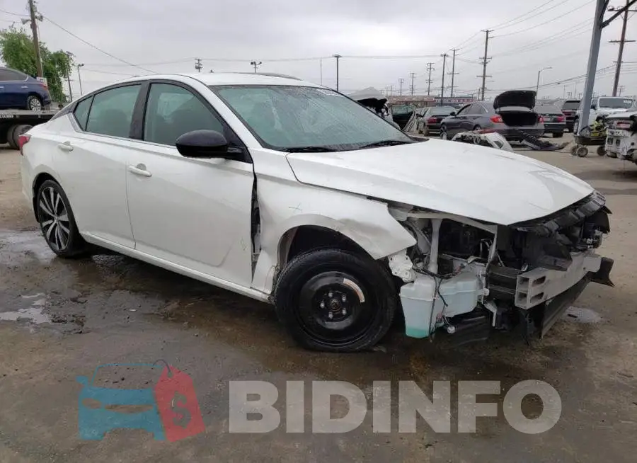 1N4BL4CV5KC170957 Photo# 4