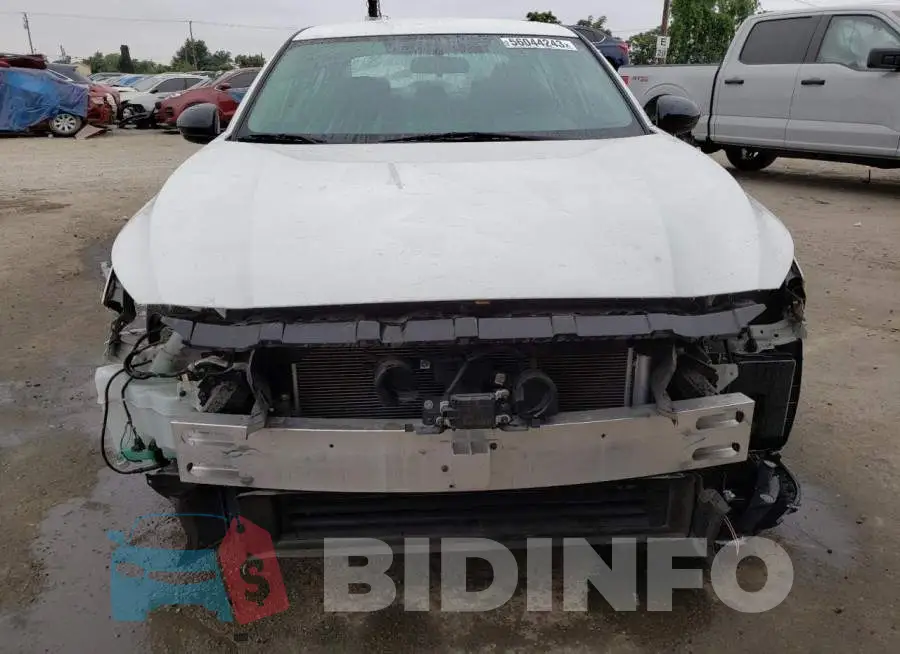 1N4BL4CV5KC170957 Photo# 5
