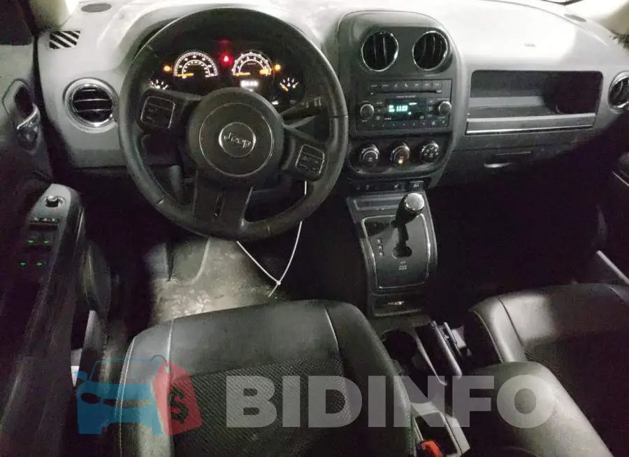 1C4NJPBAXGD788449 Photo# 8