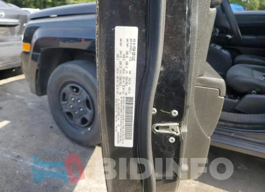 1C4NJPBB6FD358862 Photo# 13