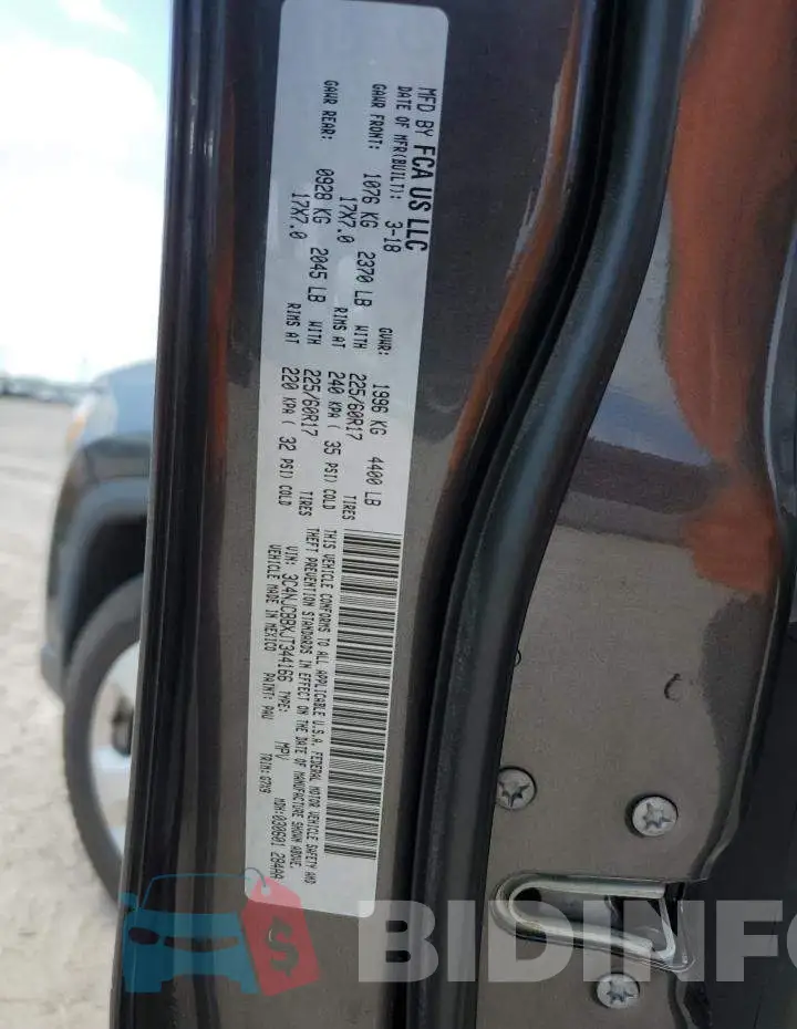 3C4NJCBBXJT344166 Photo# 12