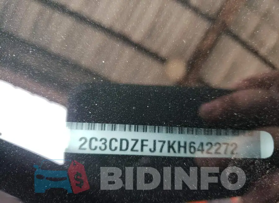 2C3CDZFJ7KH642272 Photo# 12