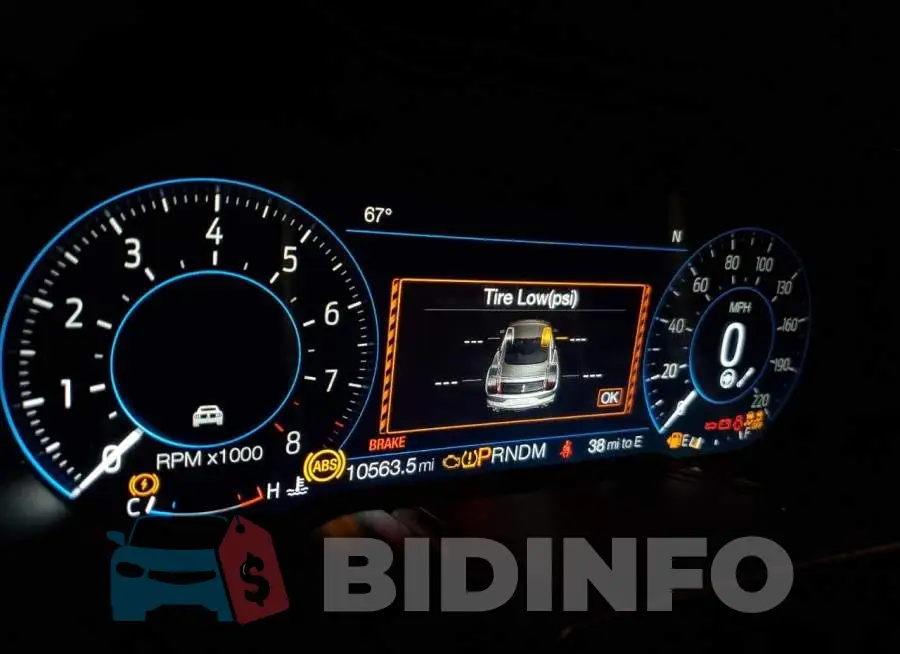 1FA6P8SJ3M5501831 Photo# 9