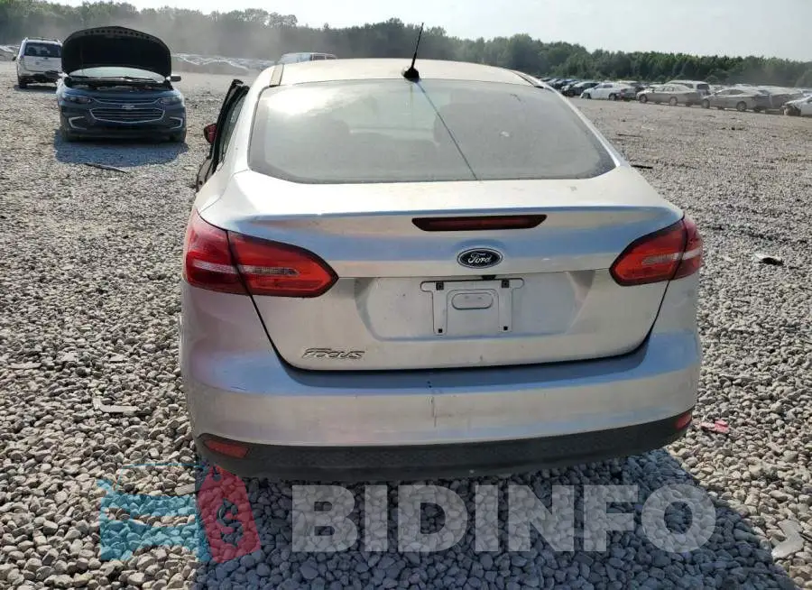 1FADP3E2XJL284655 Photo# 6