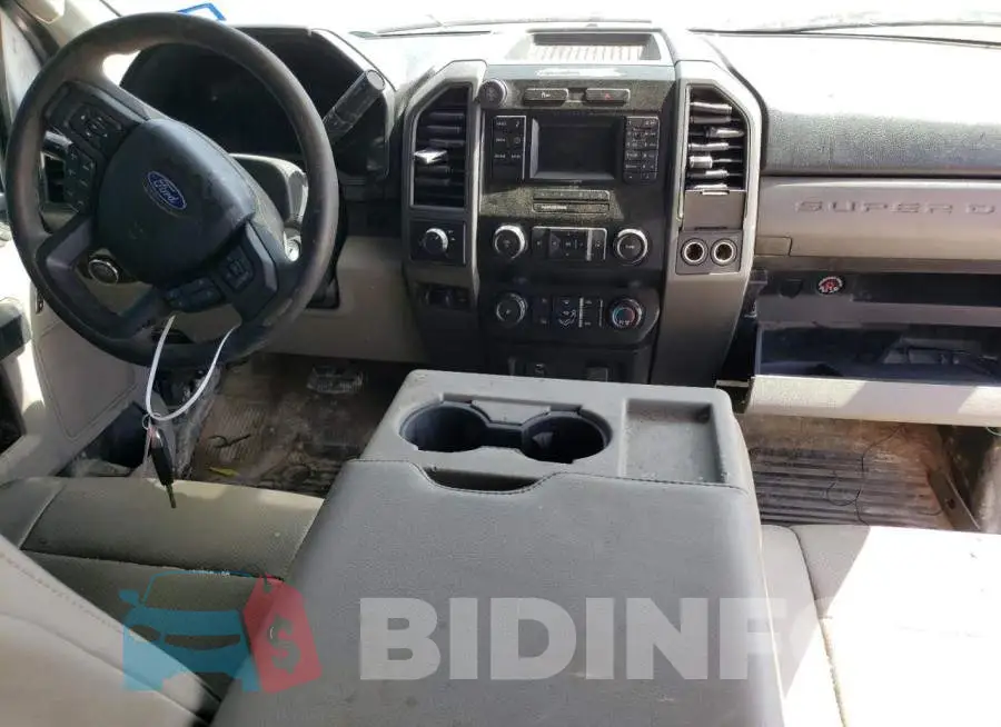 1FT7X2A62KEE11561 Photo# 8