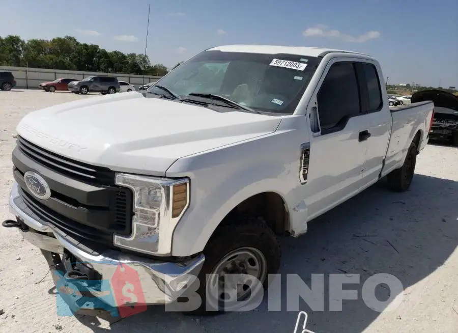 1FT7X2A62KEE11561 Photo# 1