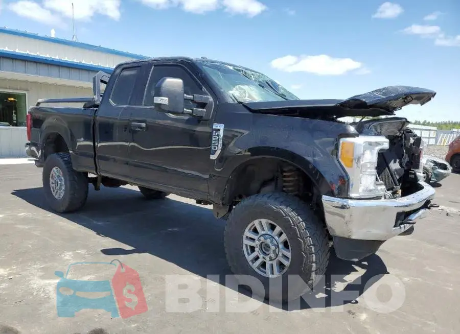 1FT7X2B68HED68996 Photo# 4