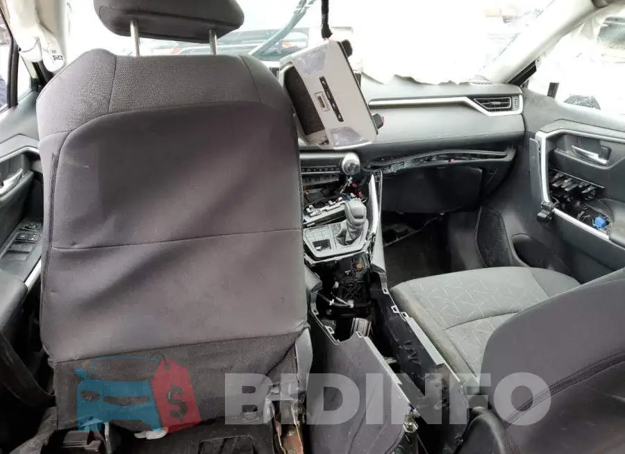 2T3P1RFV1MC210886 Photo# 8