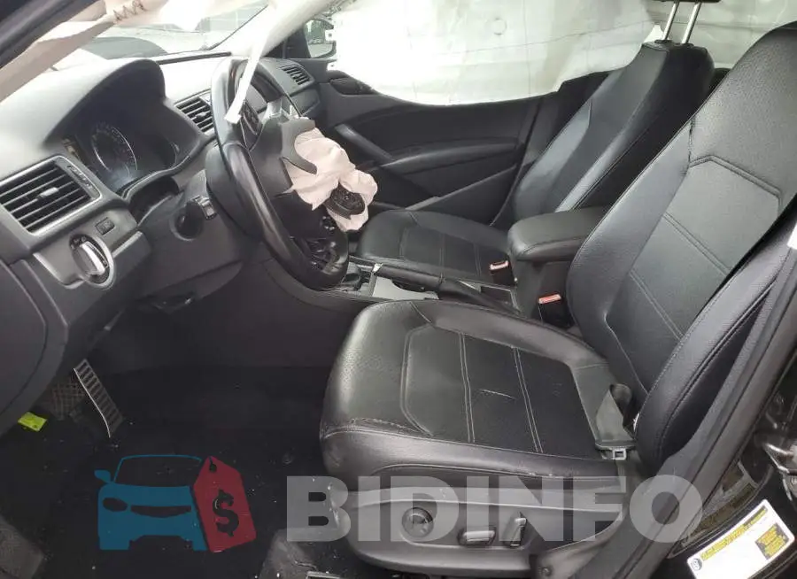 1VWBS7A35EC104233 Photo# 7