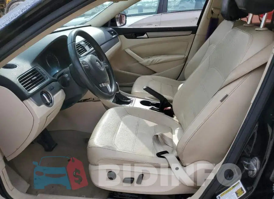 1VWBS7A37EC039661 Photo# 7