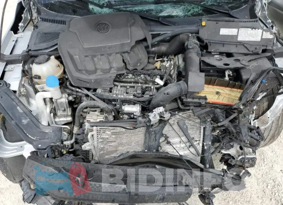 1VWMA7A33LC018752 Photo# 11