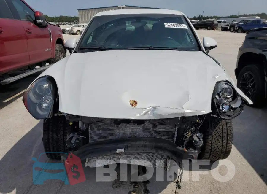 WP1AA2A20HKA92254 Photo# 5