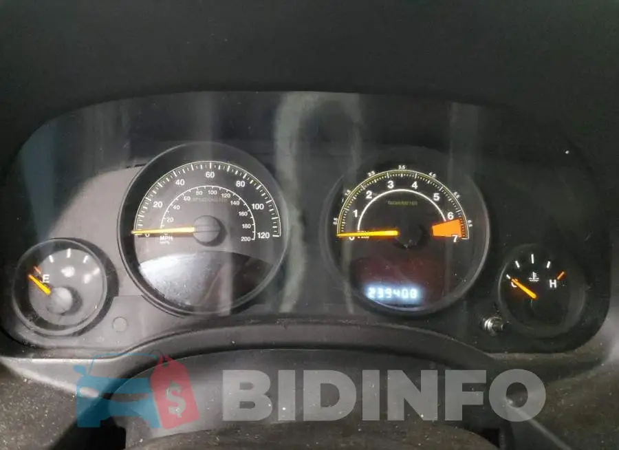 1C4NJRBB9ED588843 Photo# 9