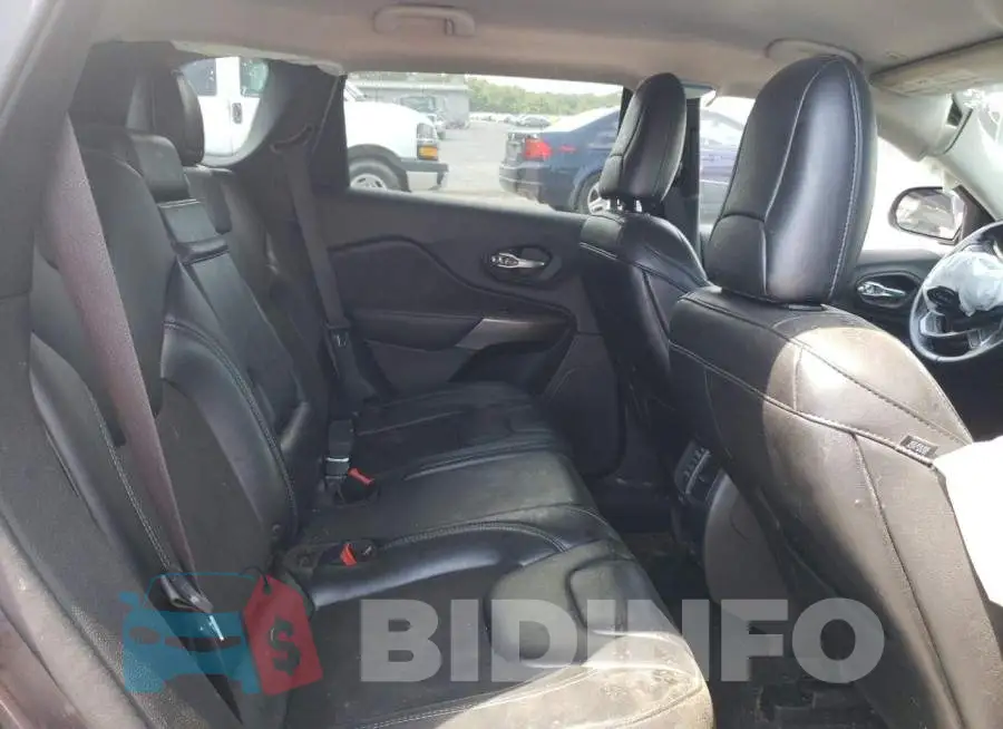 1C4PJLLB2KD267078 Photo# 11