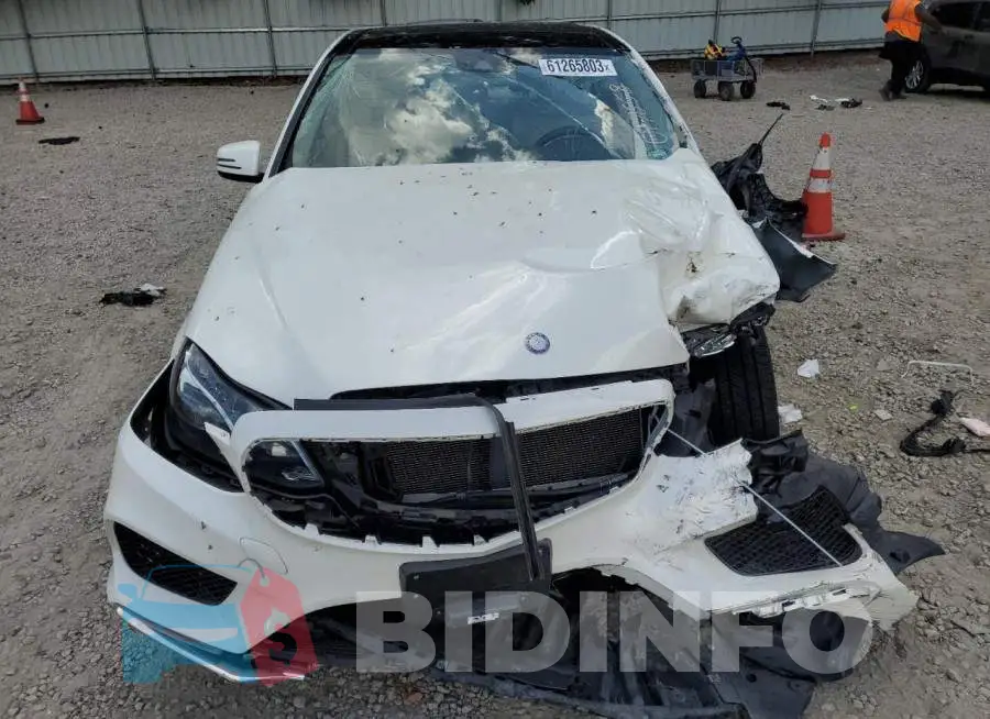 WDDHF8JB2EB017058 Photo# 5