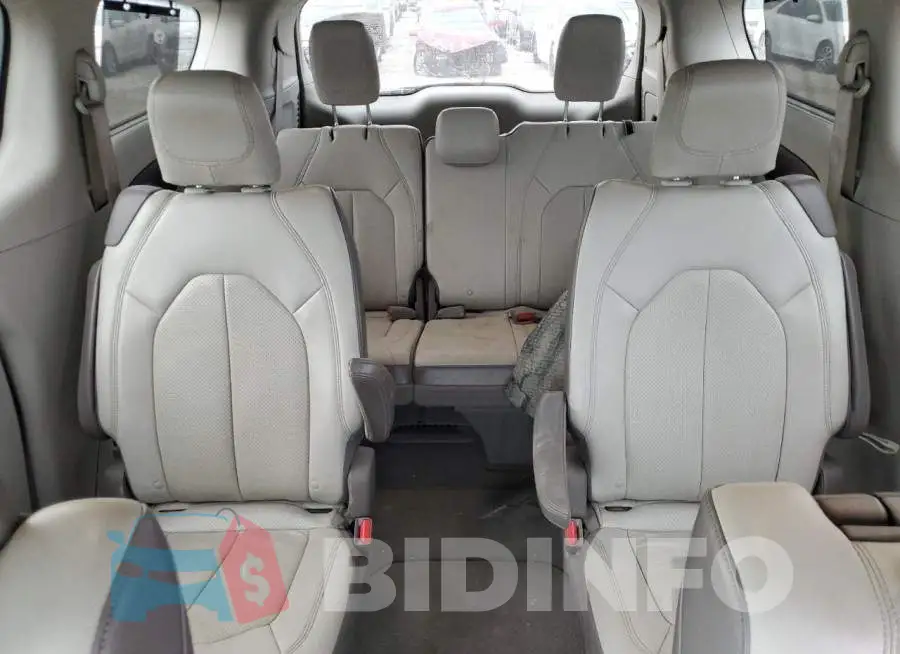2C4RC1EG5HR764096 Photo# 10