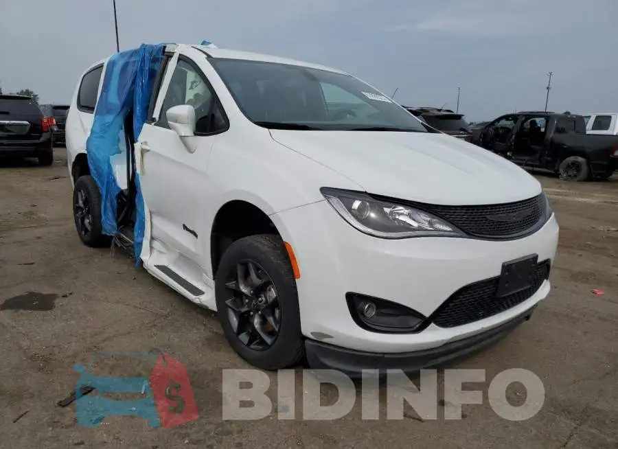 2C4RC1FG8LR250833 Photo# 4