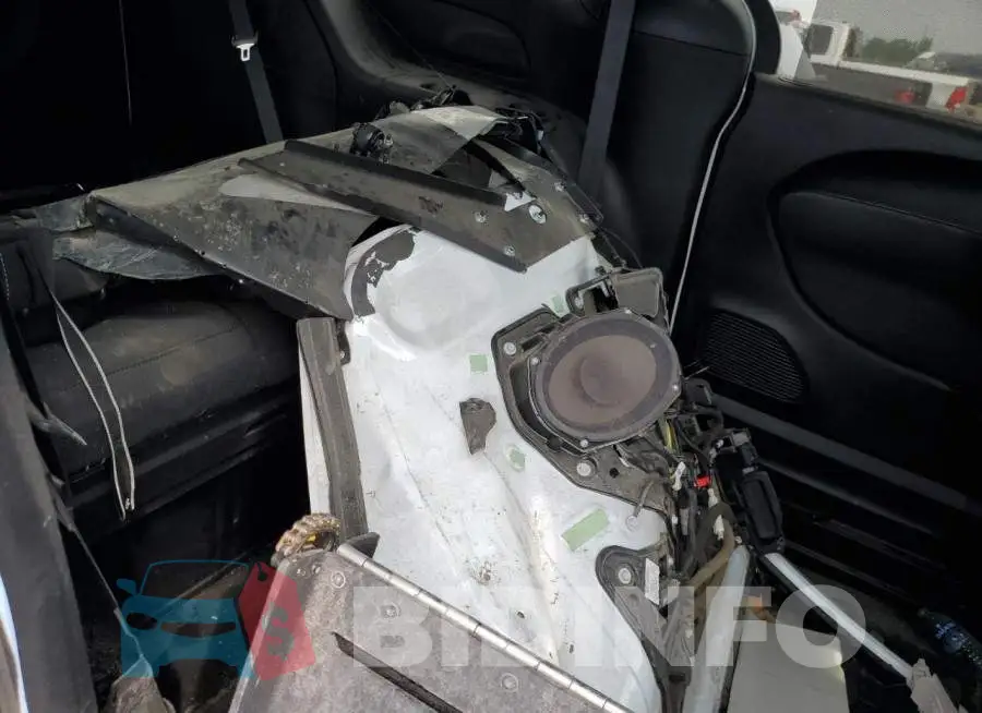 2C4RC1FG8LR250833 Photo# 12