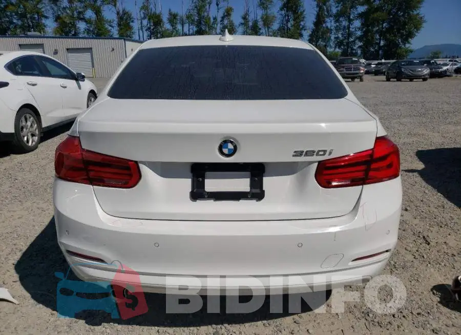 WBA8A9C35HK864114 Photo# 6