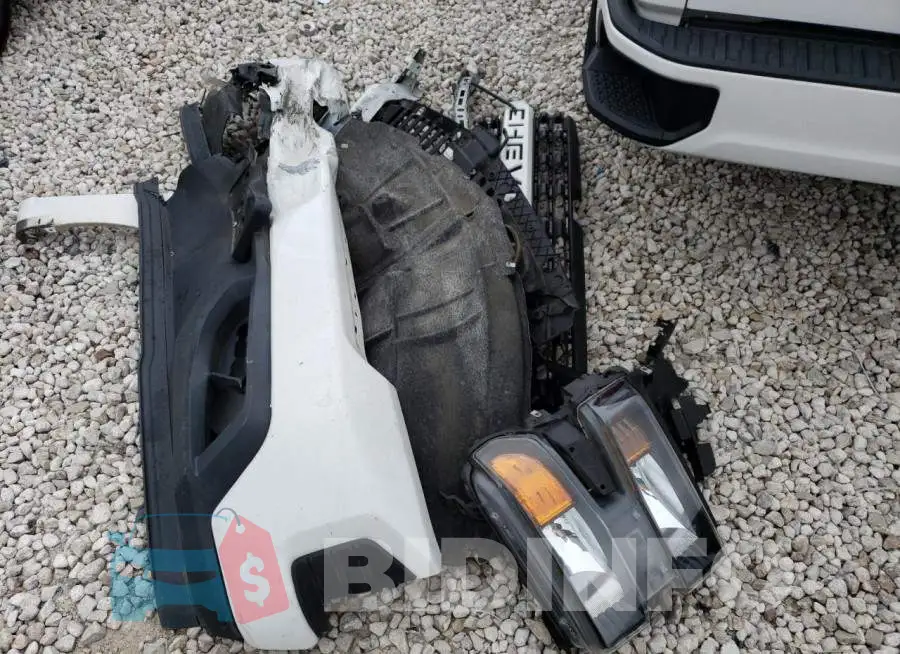 3GCPWBEH1KG225887 Photo# 12