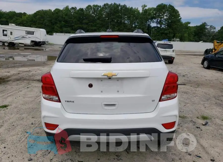 KL7CJLSB7JB639358 Photo# 6