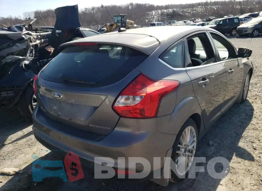 1FADP3N29EL244427 Photo# 4