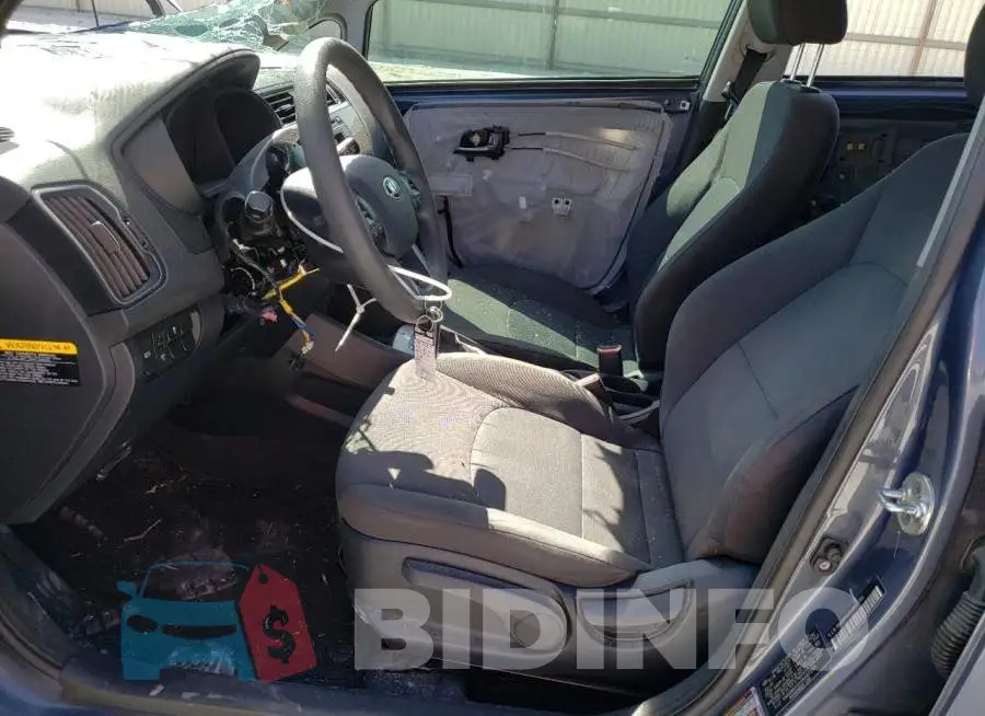 KNADM4A32G6687265 Photo# 7