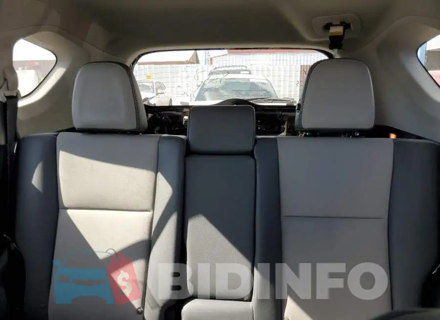2T3YFREV8FW219500 Photo# 10
