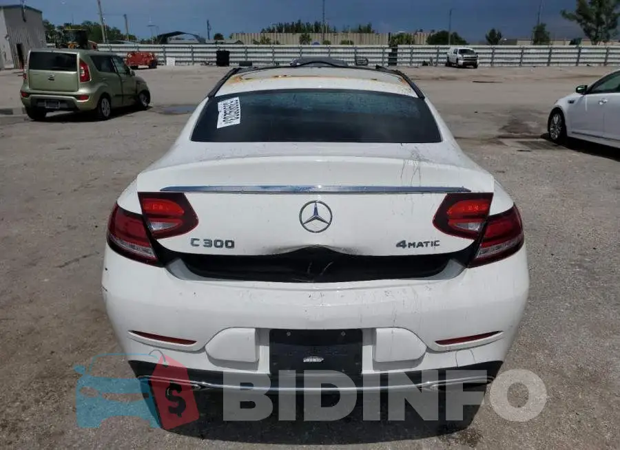 WDDWJ8EB2KF782582 Photo# 6