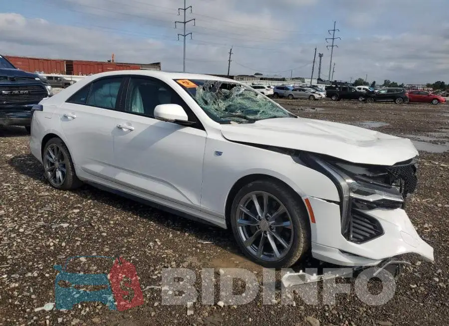 1G6DC5RK8L0155221 Photo# 4