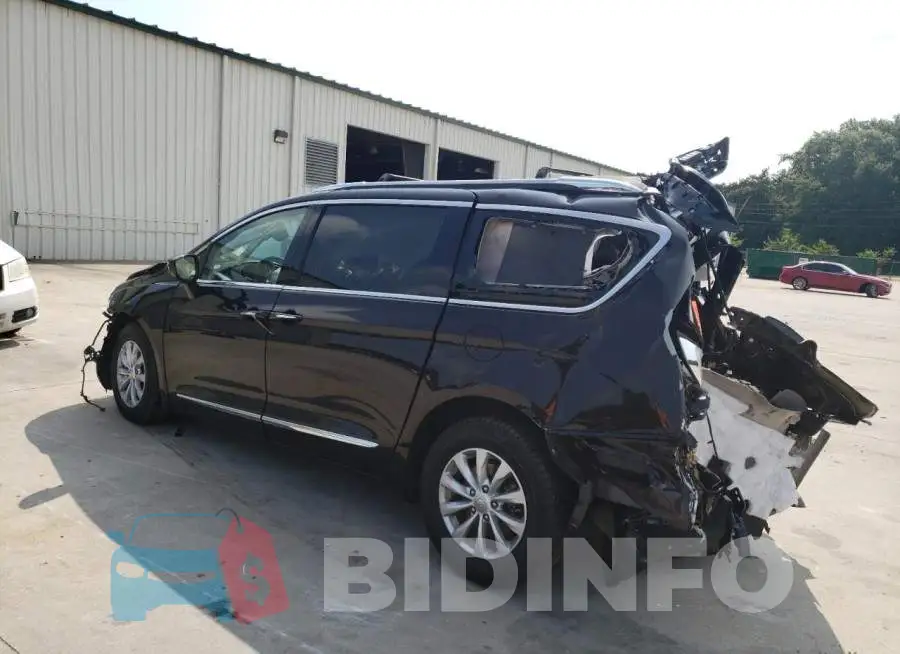 2C4RC1BG8KR629626 Photo# 2