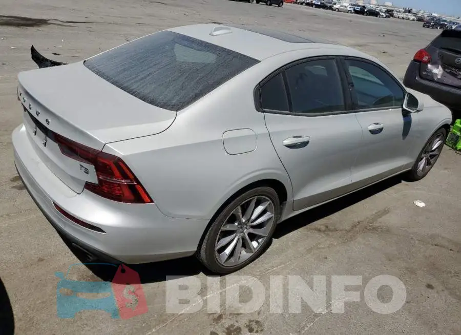 7JR102FK7LG065028 Photo# 3