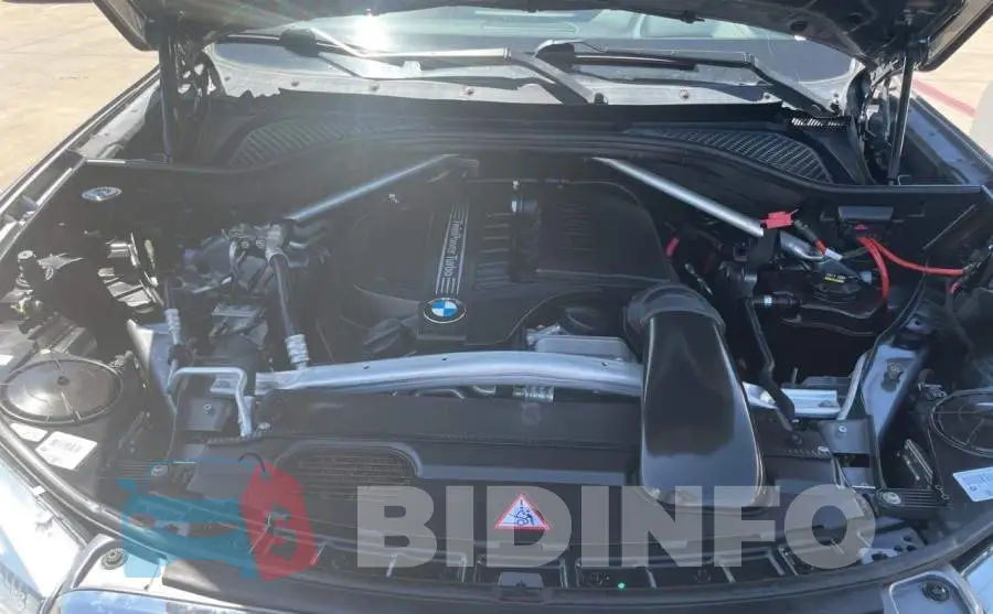 5UXKR0C53F0K67825 Photo# 7