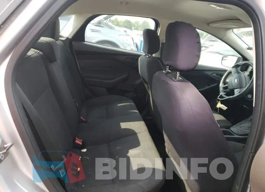 1FADP3E24GL224329 Photo# 10
