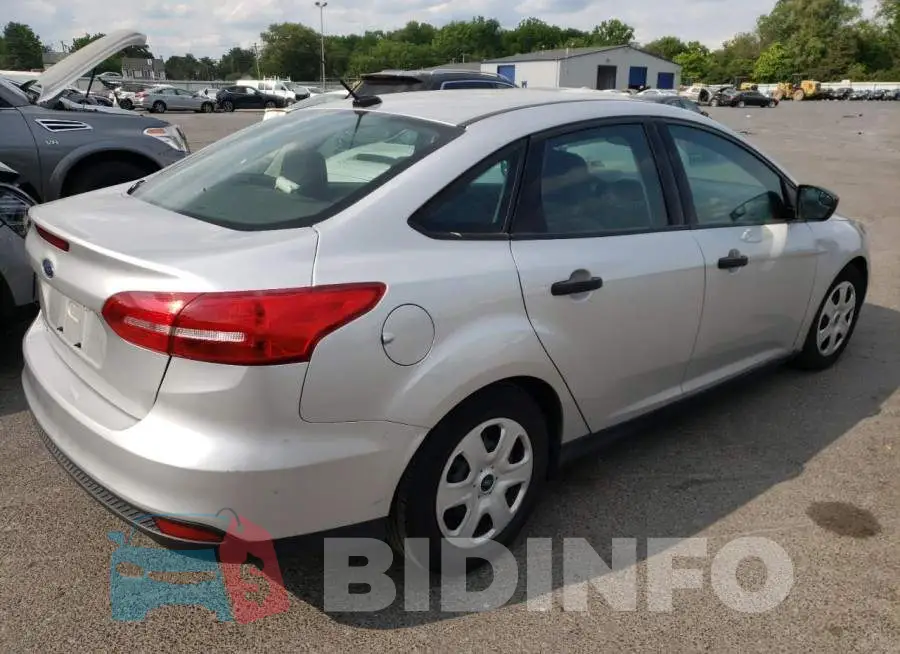 1FADP3E24GL224329 Photo# 3