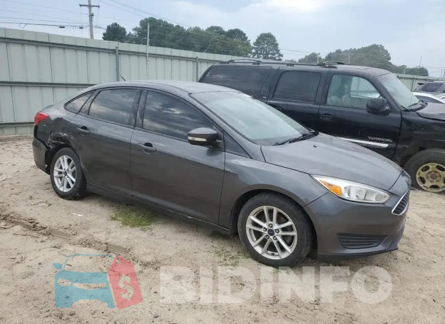 1FADP3F21GL356608 Photo# 4