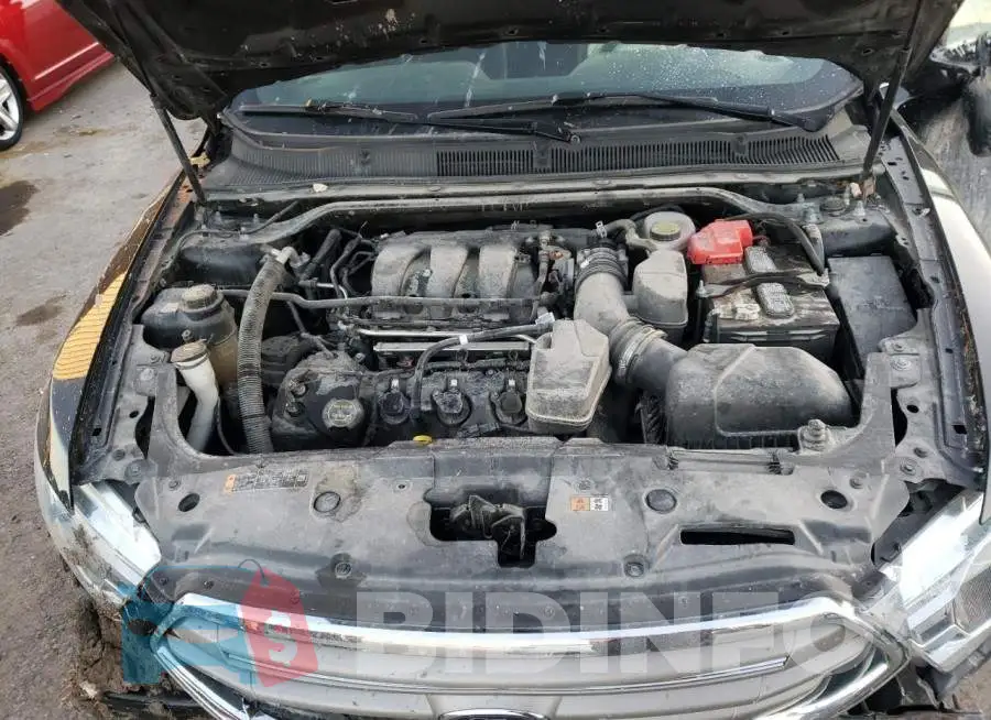 1FAHP2E82JG125119 Photo# 11